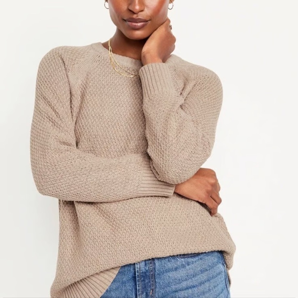 Old Navy Women's Taupe Crew Neck Sweater